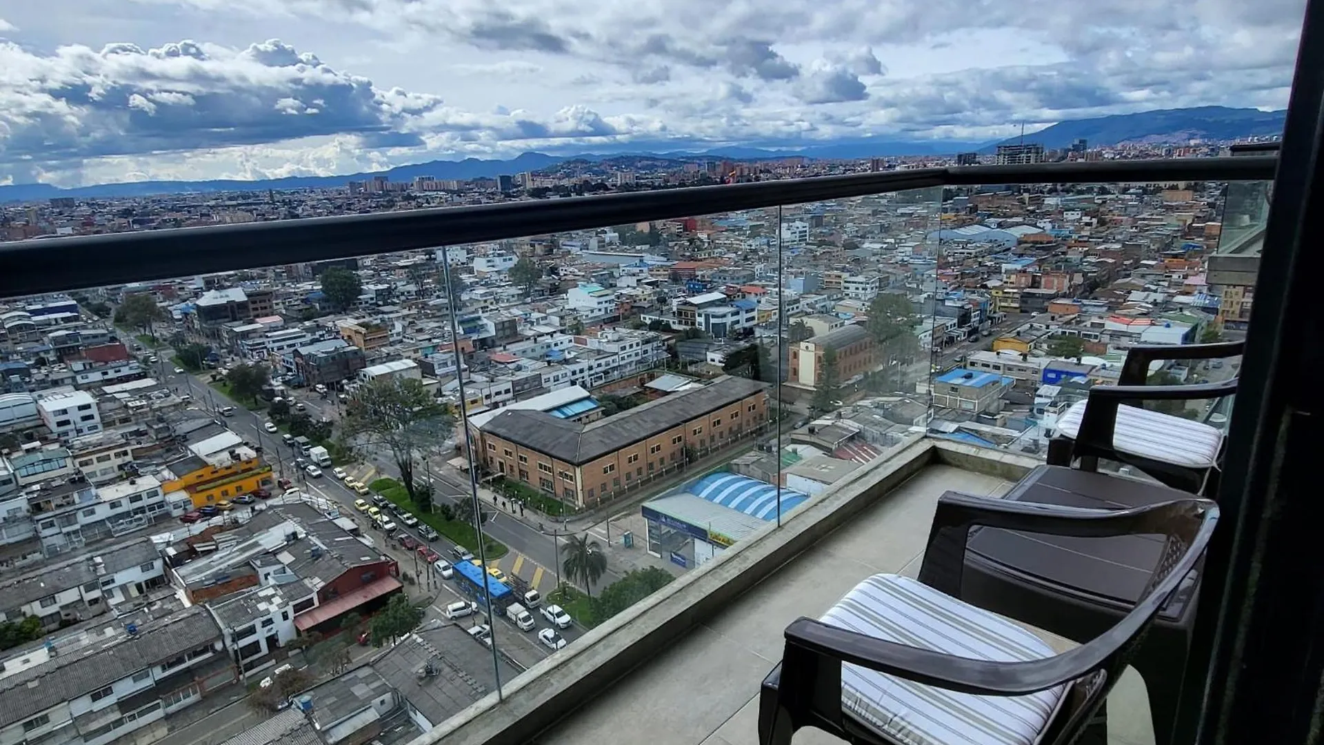 72Hub Moderno Apto Vistas Ciudad, Piscina Gimnasio Bogotá 0*,  Colombia